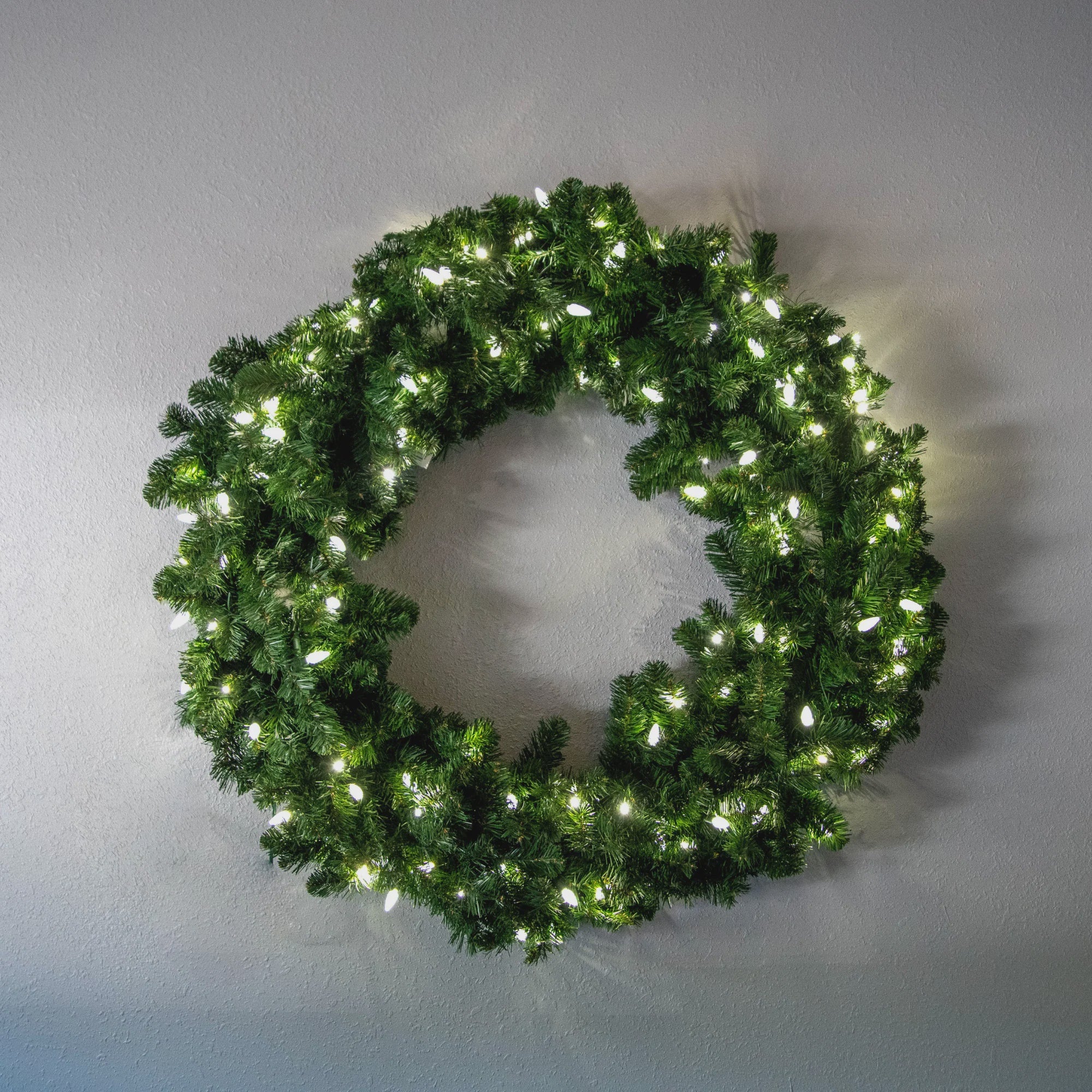 Oregon Wreath 60", (C6/5mm) - Pure White