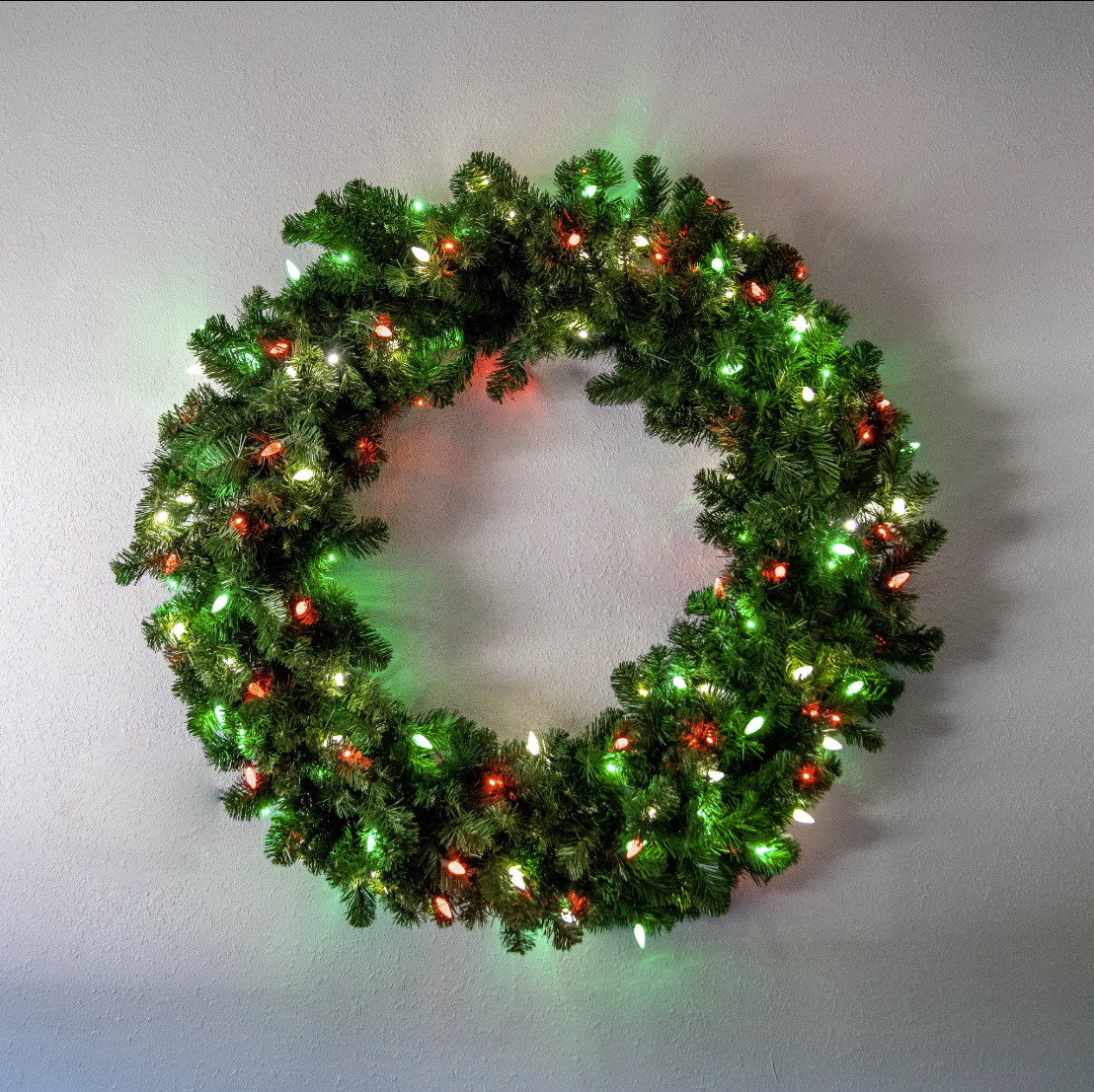 Oregon Wreath 48", (C6/5mm) - Pure White/Red/Green
